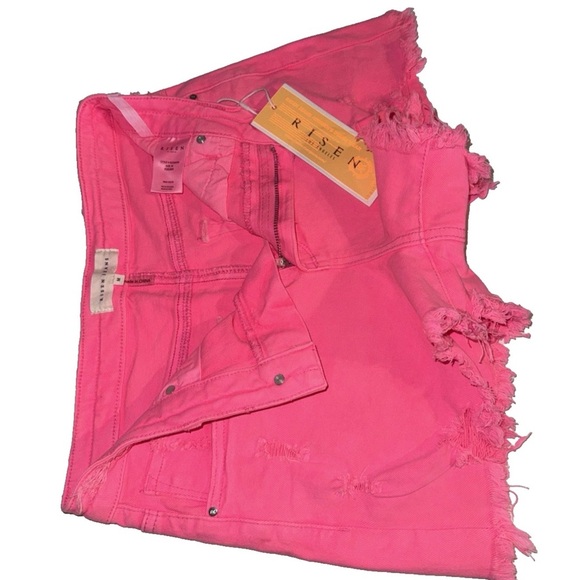 Sold - Picture 3 of 5